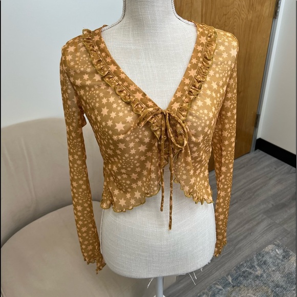🧡⭐️FREE PEOPLE⭐️🧡 Tie Blouse with Star and Ruffle detailing - Picture 3 of 6